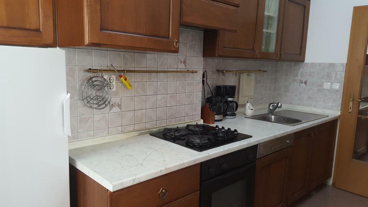 Centar Old Town, With Free Private Parking Apartment Pula Exterior photo